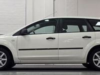 Occasion Ford Focus Trend 101 PK (74 kW) 2005 Wit Stationwagen