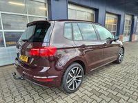 Occasion VW Golf Sportsvan Highline 110 PK (80 kW) 2018 Rood MPV