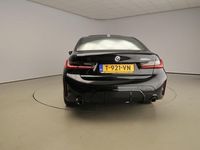 tweedehands BMW 320e 3 Serie SedanM-Sportpakket / Schuifdak / Tre