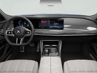 Nieuw BMW M760e Executive 571 PK (419 kW) 2025 Bmw individual tansanit metallic (c3z) (metallic) Sedan