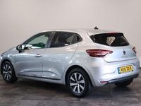 Occasion Renault Clio V Evolution 140 PK (102 kW) 2022 Grijs, metallic lak Hatchback
