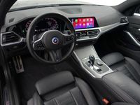 tweedehands BMW 330e 3-serieeDrive M Performance Aut- Carbon, CarPlay, Sfeerverlichting, Keyless, Ada Cruise, Sport Leder Interieur, Park Assist