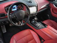 tweedehands Maserati Levante 3.0 V6 D *** NP : ¤ 102.276 / SPORT LOOK ***