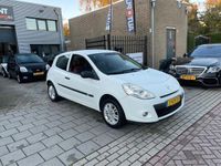 Occasion Renault Clio II 75 PK (55 kW) 2011 Wit, metallic lak Hatchback