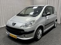 Occasion Peugeot 1007 73 PK (53 kW) 2005 Grijs MPV