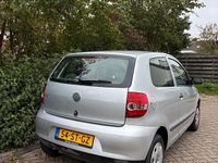 Occasion VW Fox Trendline 54 PK (39 kW) 2006 Grijs Hatchback
