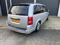 tweedehands Chrysler Town & Country 4.0i LIMITED SWIVEL en GO