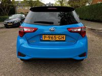 tweedehands Toyota Yaris 1.5 Hyb Bi-Tone Plus | automaat