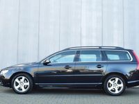 tweedehands Volvo V70 2.0T 203pk Momentum Zwart Leder | Full Map Navi |