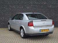 tweedehands Opel Vectra 2.2-16V V-line | Trekhaak | Climate controle | Elektrische ramen | Cruise controle