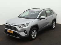 tweedehands Toyota RAV4 Hybrid Active 178pk Automaat | Navigatie Via AppleCarPlay/AndroidAuto | Adaptieve Cruise Control | Rijstrooksensor Met Correctie | Licht Metalen Velgen 17" | Climate Control