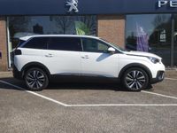 tweedehands Peugeot 5008 ALLURE AVANTAGE 1.2 PureTech 130pk | LMVELGEN19INCH | CLIMATE CONTROL | NAVIGATIE&BLUETOOTH |