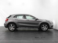 tweedehands Mercedes GLA180 Business Solution AMG Camera Parkeersensors V+A Airco (automatisch) 19"Velg Stoelen verwarmd Rijklaarprijs!