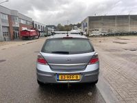 tweedehands Opel Astra 1.6 Temptation CLIMA NAVIGATIE ZILVER 2008