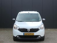 tweedehands Dacia Lodgy 1.2 TCe 115 Pk 10th Anniversary 5p. | Airco | Navigatie | Radio met Bluetooth | Cruise Control | Lichtmetalen Velgen 16" | Dealer onderhouden |