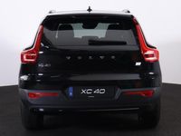 tweedehands Volvo XC40 T5 Recharge Plus Dark - IntelliSafe Assist & Surround - Parkeercamera achter - Verwarmde voorstoelen & stuur - Parkeersensoren voor & achter - Elektr. bedienb. voorstoelen met links geheugen - Draadloze tel. lader - Extra getint glas - 19' LMV