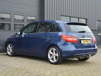 tweedehands Mercedes B180 Ambition | NAVI | LEER | TREKHAAK |