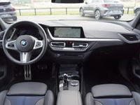 tweedehands BMW 118 1-SERIE i M Sport Aut. 1.5 12V / Panodak/ Shadow line/18LM