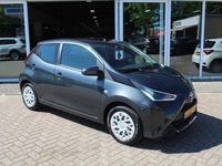 tweedehands Toyota Aygo 1.0 VVT-i x-play limited