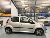 Occasion Peugeot 107 68 PK (50 kW) 2006 Grijs Hatchback