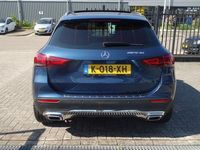 tweedehands Mercedes GLA200 Panoramadak/Navigatie/Keyless go/Elektrische achterklep/Achteruitrijcamera/Led koplampen/Cruise control/Regensensor/Bots Waarschuwing Systeem/Apple Carplay/Lane assist