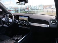 tweedehands Mercedes GLB200 AMG Line | Nightpakket | Trekhaak | Panoramadak | Distronic | Navigatie | Automaat