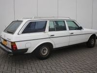 tweedehands Mercedes E200 -serie 300 TD Turbo diesel