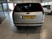 tweedehands Ford Focus Wagon 1.8-16V Trend Flexifuel / Stoelverwarming / Trekhaak / Cruise / Airco /