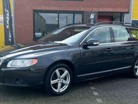 tweedehands Volvo V70 2.4 D5 Summum 204pk. navi. stoelverwarming. leder.