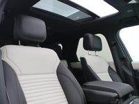 tweedehands Land Rover Discovery 3.0 D300 R-Dynamic SE | Commercial | Panoramadak | ACC | Luchtvering | 22 Inch | Meridian Surround