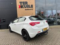Occasion Alfa Romeo Giulietta Distinctive 170 PK (125 kW) 2012 Wit Hatchback