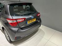 tweedehands Toyota Yaris 1.5 Hybrid 100pk 5D CVT Executive