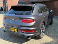 Occasion Bentley Bentayga 549 PK (403 kW) 2021 Grijs SUV