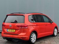 Occasion VW Touran Highline 180 PK (132 kW) 2017 Oranje MPV