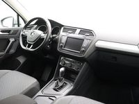 tweedehands VW Tiguan 1.4 TSI ACT Comfortline Business Navigatie | Automaat | Parkeersensoren V+A | Wegklapbare trekhaak | Achteruitrij camera | Cruise control adaptief