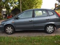 tweedehands Nissan Almera Tino 1.8 Acenta met Airco en Trekhaak!