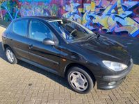 tweedehands Peugeot 206 1.4 Gentry airco 5 deuren elektrische ramen stuurbekrachtiging cv