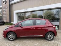 Occasion Toyota Yaris Executive 101 PK (74 kW) 2018 Rood Hatchback