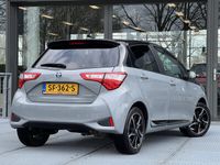 tweedehands Toyota Yaris 1.5 Hybrid Bi-Tone Plus