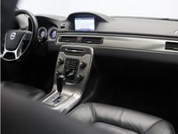 tweedehands Volvo V70 T4 Automaat Limited Edition / Stoelverwarming / Afn. trekhaak / Privacy glass / Bluetooth