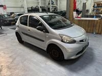 Occasion Toyota Aygo 68 PK (50 kW) 2007 Grijs Hatchback