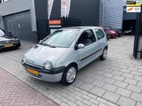 Occasion Renault Twingo 58 PK (42 kW) 2002 Grijs, metallic lak Hatchback