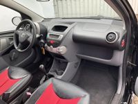 tweedehands Toyota Aygo 1.0-12V Goedkope rijder | 23 p/mnd wegenbelasting| Orig. NL!