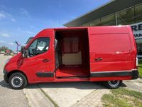 tweedehands Renault Master T35 2.3 dCi L2H3 / Prijs EX. BTW / Automaat / Trekhaak / Camera / Blind spot warning / Cruise / PDC A / Navi / Bluetooth / Midden armsteun /