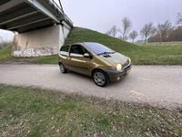 Occasion Renault Twingo Initiale 75 PK (55 kW) 2003 Geel Hatchback