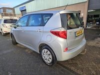 Occasion Toyota Verso-S 99 PK (72 kW) 2011 Grijs (metallic) MPV