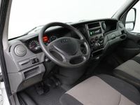 tweedehands Iveco Daily 35S13 L2H2 | Trekhaak | 3-Persoons | Cruise control