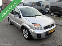 Occasion Ford Fusion Ghia 101 PK (74 kW) 2006 Grijs Hatchback