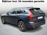 tweedehands Volvo XC60 2.0 B5 Momentum Exclusive | Panoramadak | Harman/Kardon | Stoelverwarming | Trekhaak | Achteruitrijcamera |