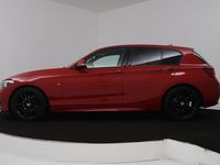 Occasion BMW 118 Executive 136 PK (100 kW) 2018 Rood Hatchback